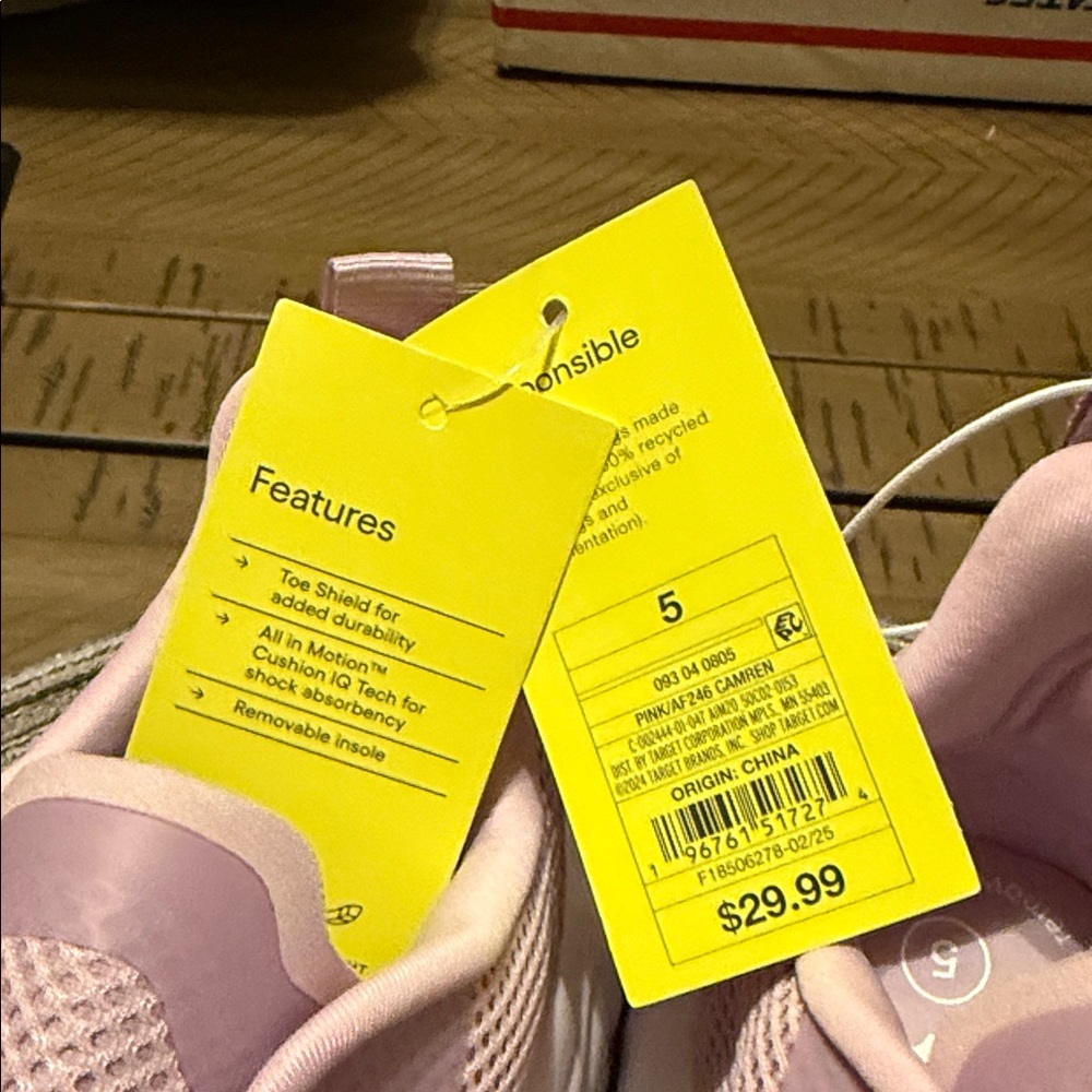 2/$20’All in motion girls Athletic Shoes girls size 5 NWT - Picture 2 of 4